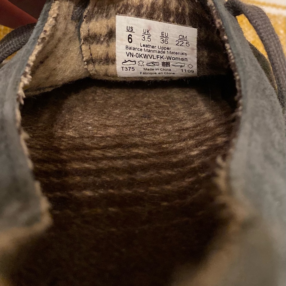 Vans - Picture 4 of 4